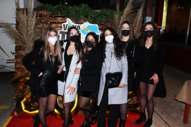 Fiesta de Nochevieja 2021 en la Playa de Gandia con Grupo Vaya Tela — foto 1