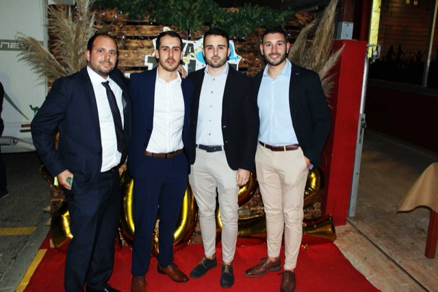 Fiesta de Nochevieja 2021 en la Playa de Gandia con Grupo Vaya Tela — foto 8